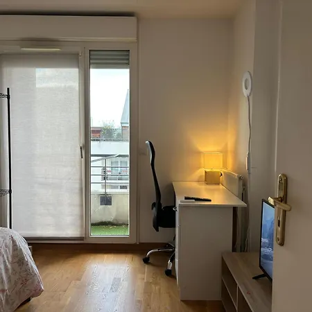 Cozy Corner Near Paris La Defense Grande Arche Guest house *